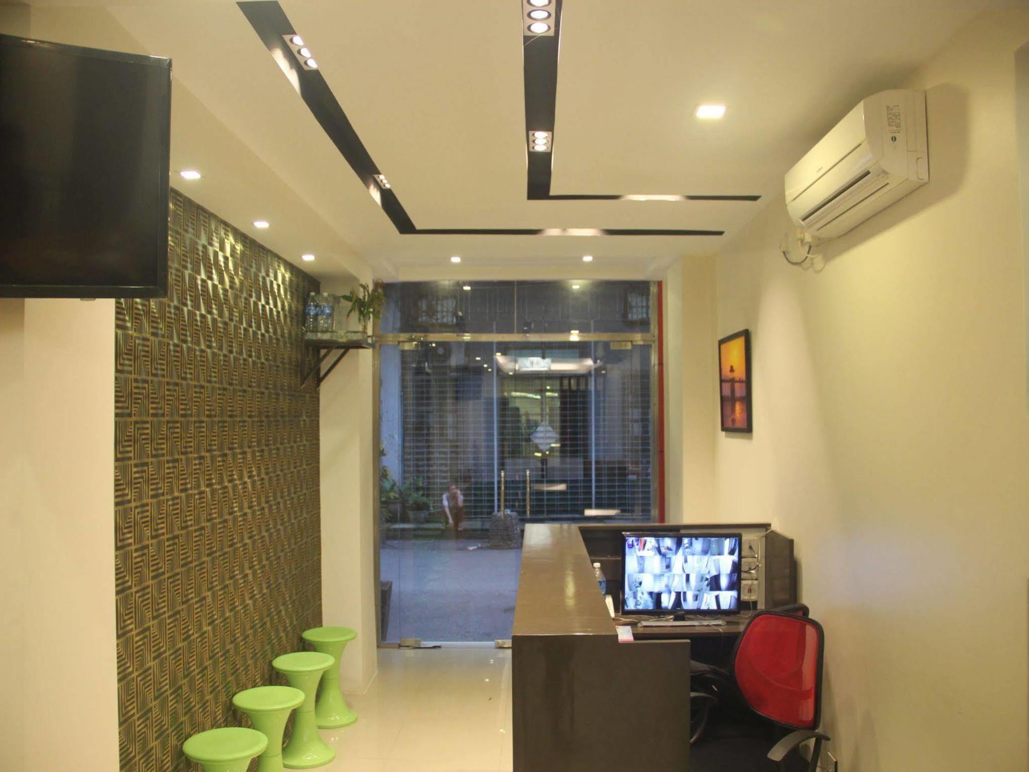 The Vibe Inn Yangon Luaran gambar