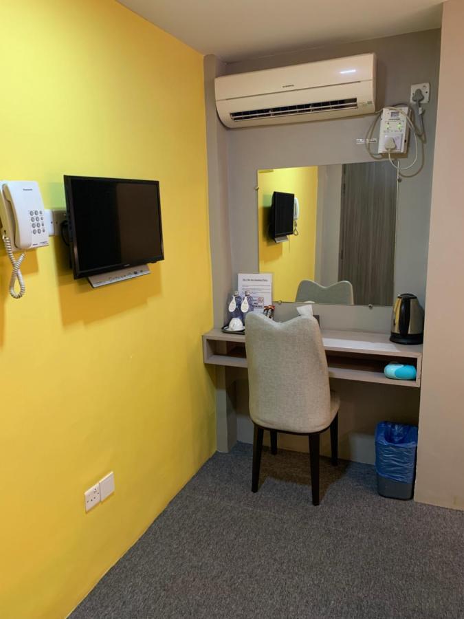 The Vibe Inn Yangon Luaran gambar