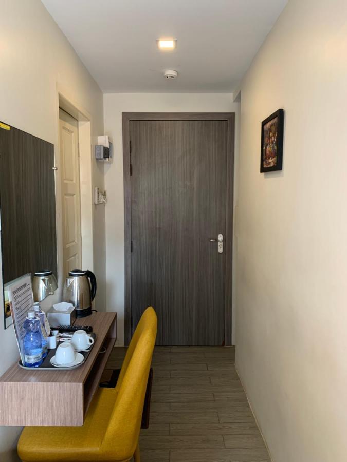The Vibe Inn Yangon Luaran gambar