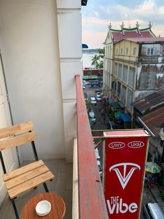 The Vibe Inn Yangon Luaran gambar
